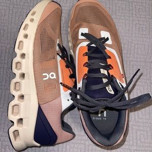 Womens OnCloud 9.5